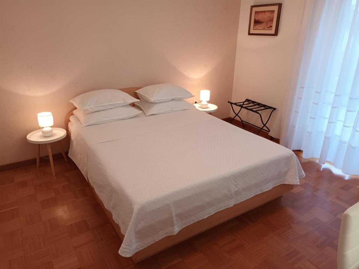 Apartments Leo 罗维尼 外观 照片